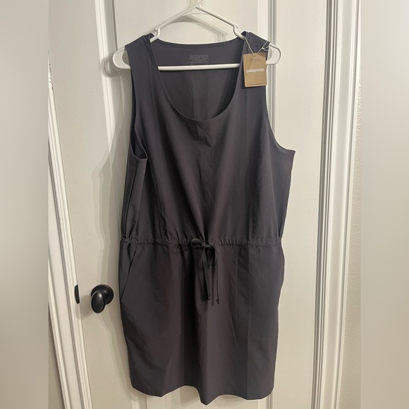 Patagonia Women's Fleetwith Dress Ink Black - XL - NEW - Picture 3 of 10